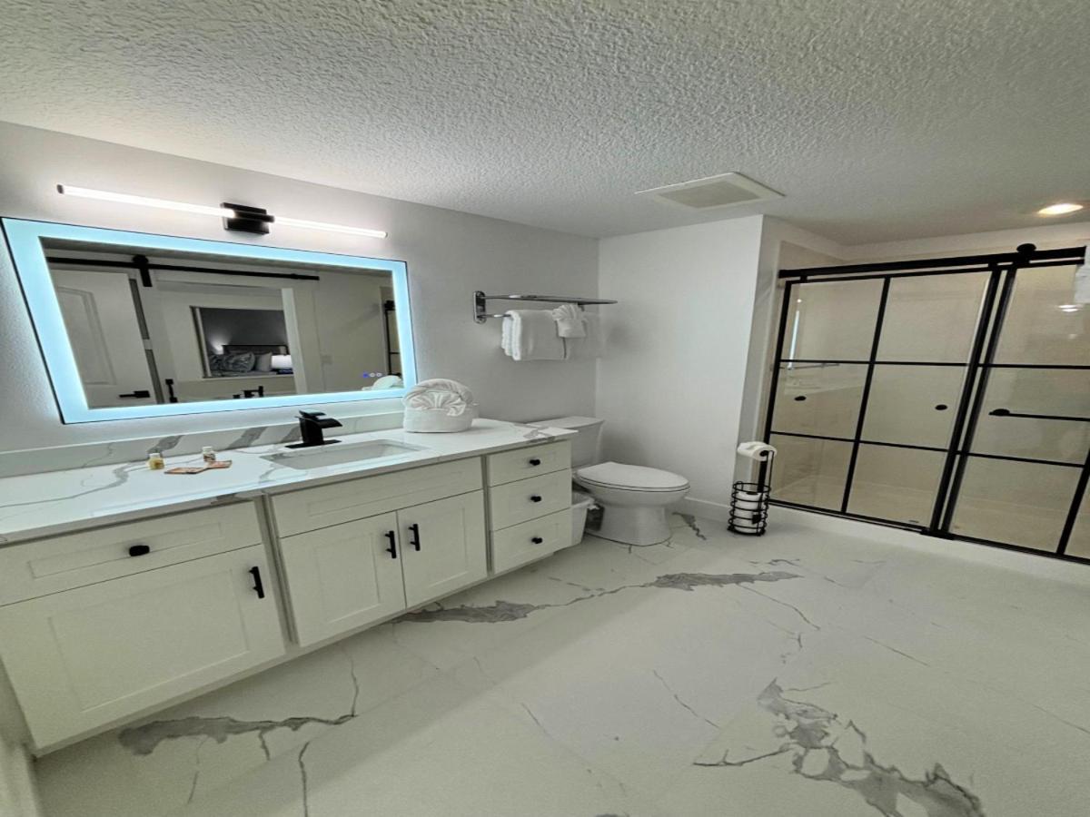 Wyndham Ocean Walk: Deluxe Oceanview Jacuzzi Condo in Daytona Daytona Beach Exterior photo